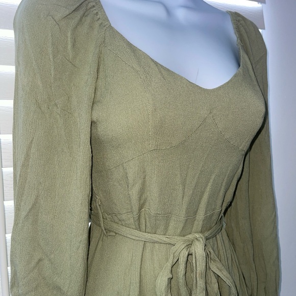 MOOYA PARIS Chic Ribbed Back Long Sleeve Olive Mini Dress - Picture 2 of 7